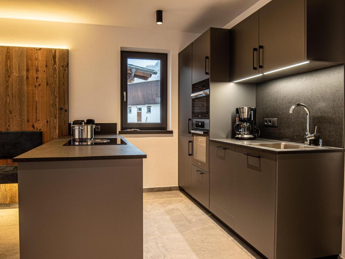 Apartment In Wald Im Pinzgau With A Carport Ngoại thất bức ảnh