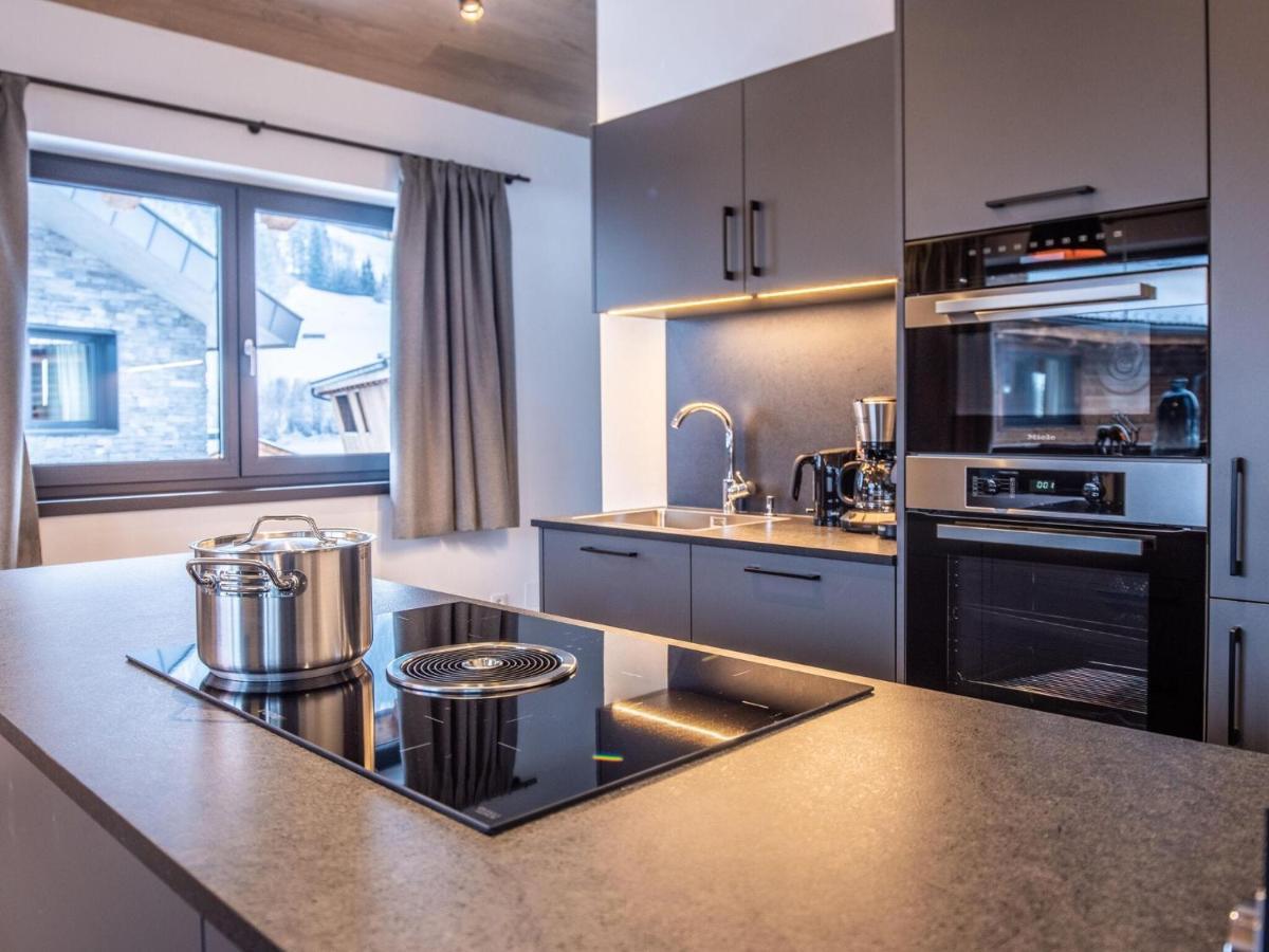 Apartment In Wald Im Pinzgau With A Carport Ngoại thất bức ảnh