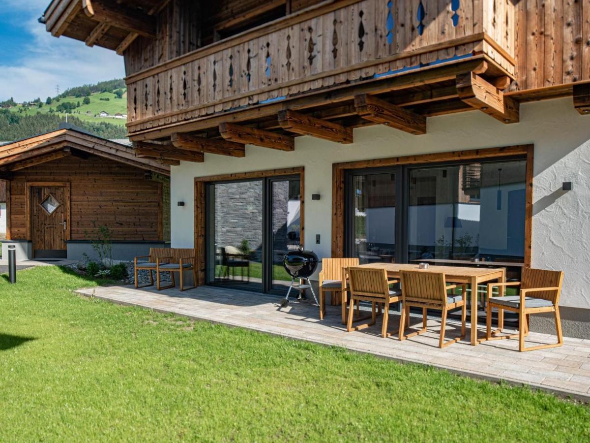 Apartment In Wald Im Pinzgau With A Carport Ngoại thất bức ảnh